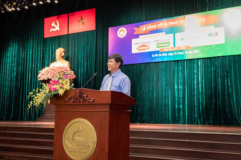 Ông Nguyễn Văn Hiếu – Phó Giám đốc Sở GD&ĐT TP. Hồ Chí Minh phát biểu tại Lễ tổng kết